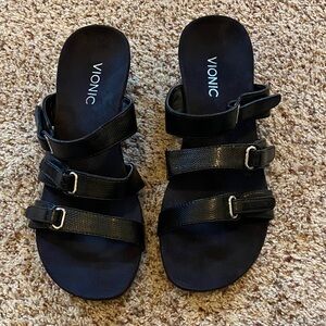 Vionic Women's Triple Strap Black Sandals